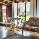 Charming House In Covelas With Shared Pool ポーヴォア・デ・ラニョゾ