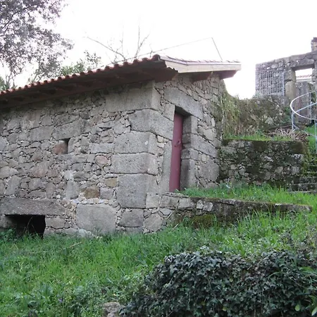 Charming House In Covelas With Shared Pool Nyaraló