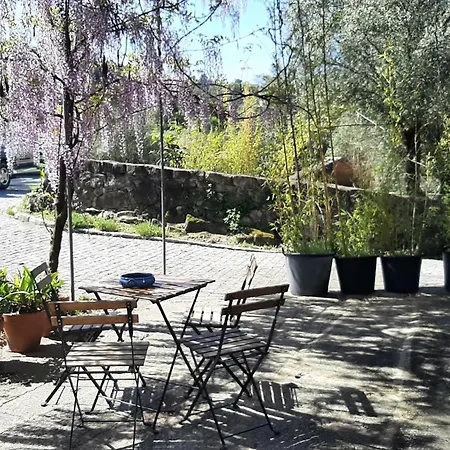 بيت للعطل Charming House In Covelas With Shared Pool