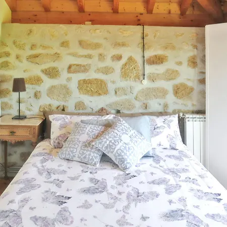 Charming House In Covelas With Shared Pool بيت للعطل Póvoa de Lanhoso