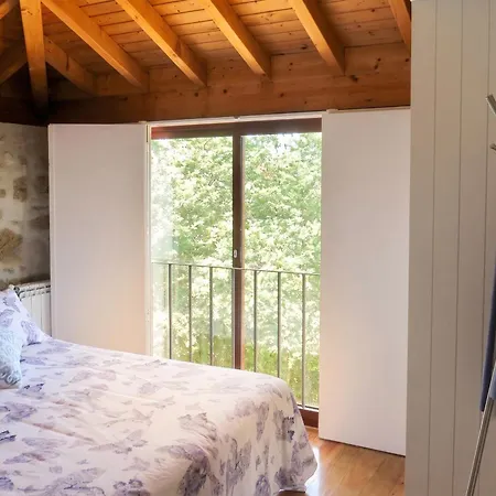 Casa de Férias Charming House In Covelas With Shared Pool