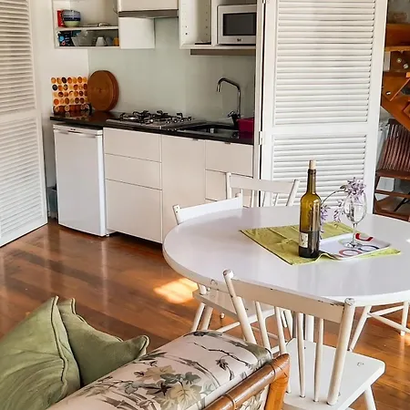 Vakantiehuis Charming House In Covelas With Shared Pool