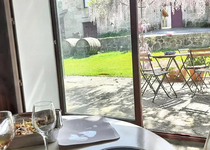 Semesterbostad Charming House In Covelas With Shared Pool *