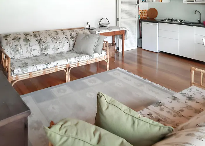 Prázdninový dům Charming House In Covelas With Shared Pool