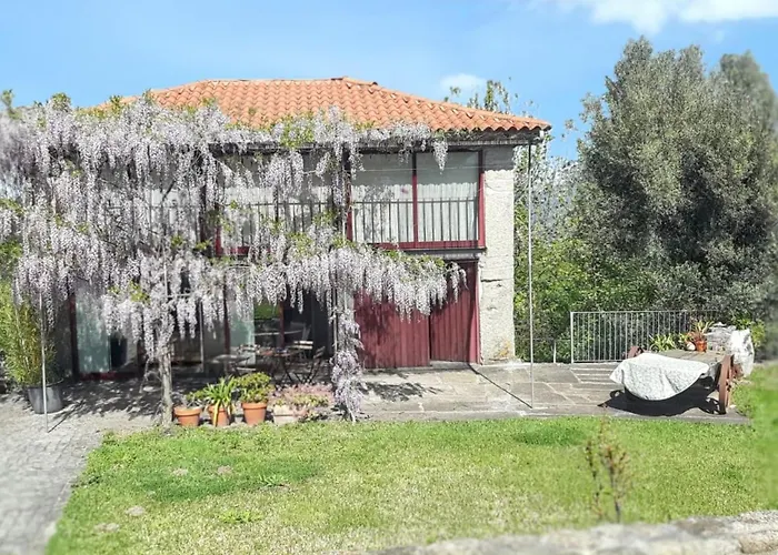 Charming House In Covelas With Shared Pool *