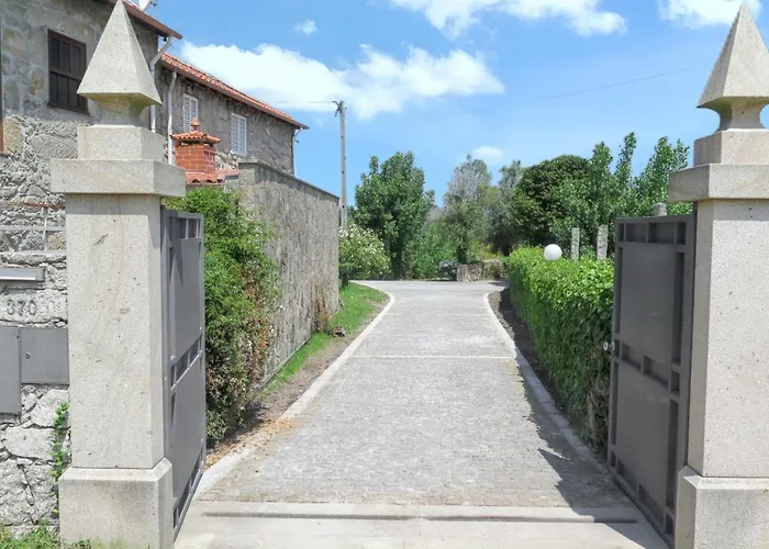 Charming House In Covelas With Shared Pool Semesterbostad *